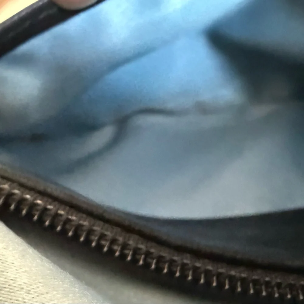 Elegant Coach Black Leather Wristlet - Picture 7 of 9